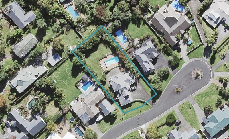 8 Windfall Grove, Greenhithe, Auckland - Carousel 1