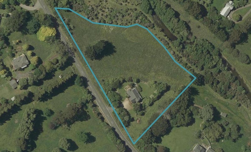 173 Turitea Road, Fitzherbert, Palmerston North - Carousel 1