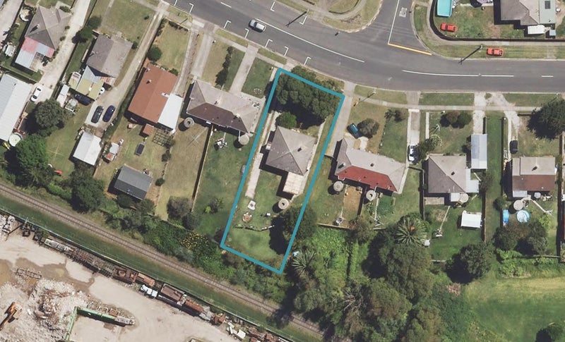 28 Anzac Street, Gisborne, Gisborne - Carousel 1