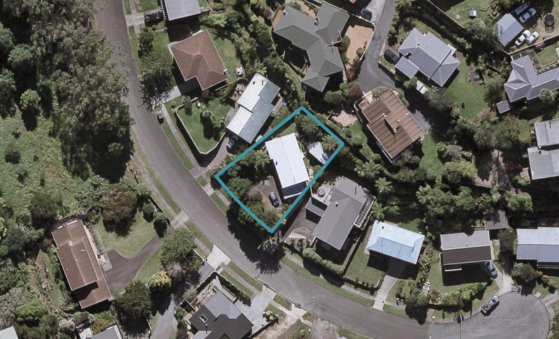 21 Rossiter Crescent, Lynmouth, New Plymouth - Carousel 1