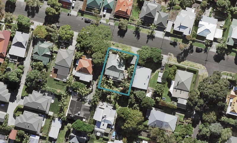 17 Royal Terrace, Sandringham, Auckland - Carousel 1