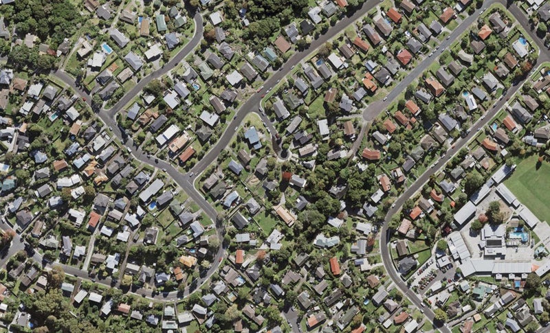 6 Almadale Place, Hillcrest, Auckland - Carousel 1