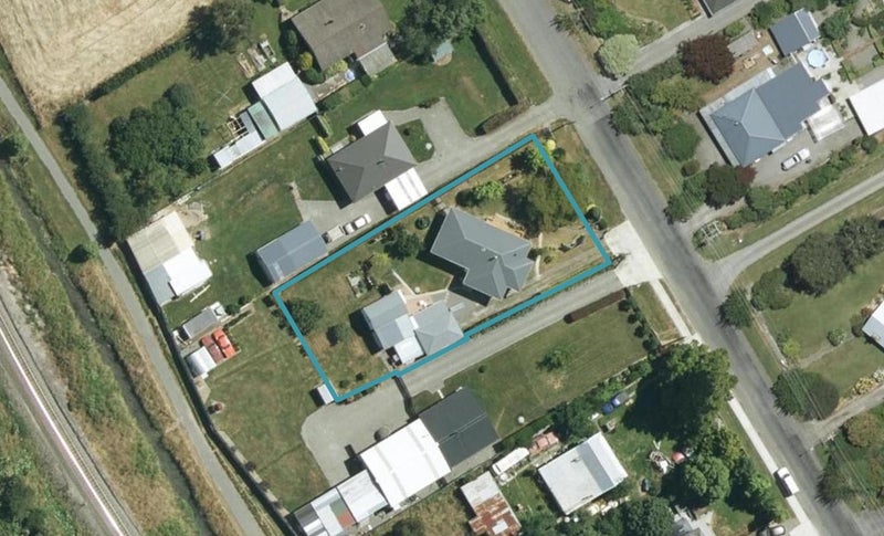 15 Vickerman Street, Grovetown, Blenheim - Carousel 1