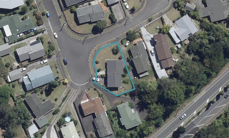 4 Regent Street, Silverdale, Hamilton - Carousel 1