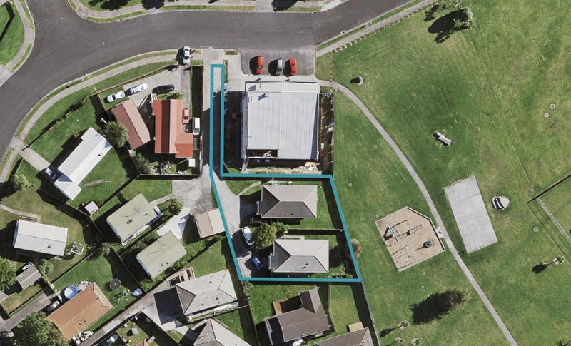 2/7 Laurelia Place, Wiri, Auckland - Carousel 1
