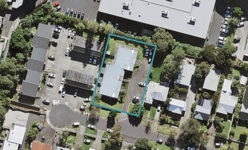 2/19 Locarno Avenue, Sandringham, Auckland - Carousel 1