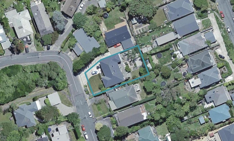 38 Homewood Crescent, Karori, Wellington - Carousel 1