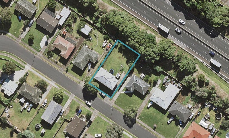 32 Chingford Close, Mangere, Auckland - Carousel 1