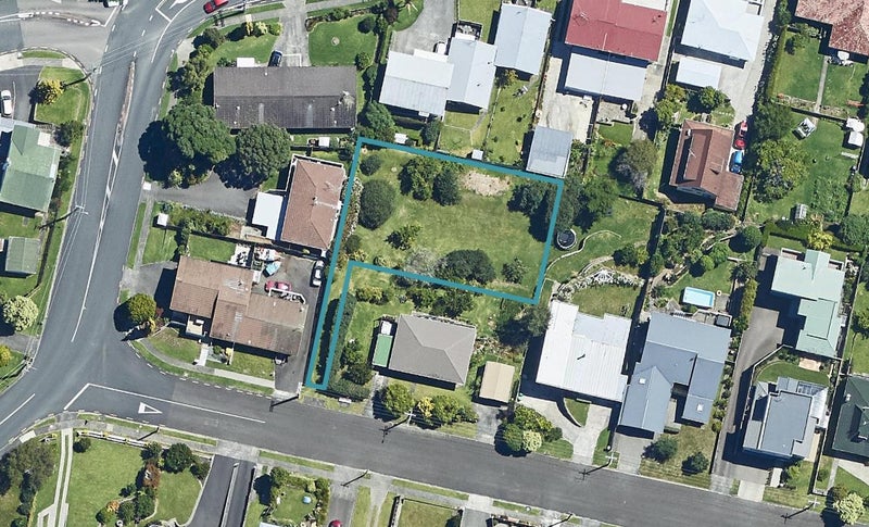 6 Rushton Avenue, Otumoetai, Tauranga - Carousel 1