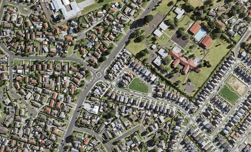 5 Tutuwhatu Crescent, Weymouth, Auckland - Carousel 1