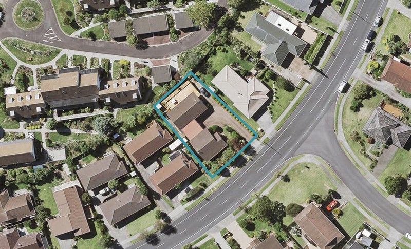 2/75 Aberfeldy Avenue, Highland Park, Auckland - Carousel 1
