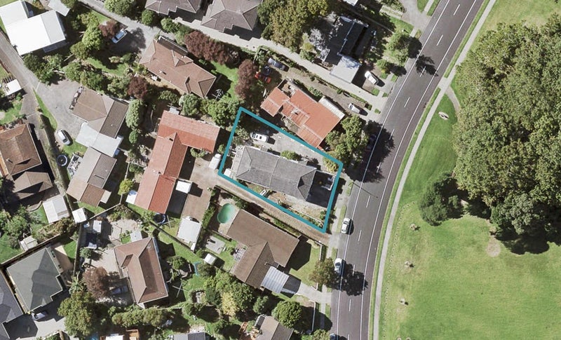 1/17 Murvale Drive, Bucklands Beach, Auckland - Carousel 1