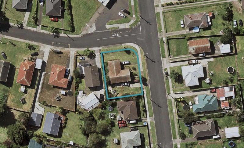 29 Alexander Crescent, Otara, Auckland - Carousel 1