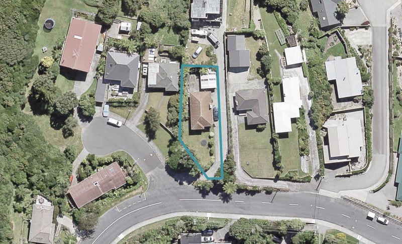 195 Miromiro Road, Normandale, Lower Hutt - Carousel 1