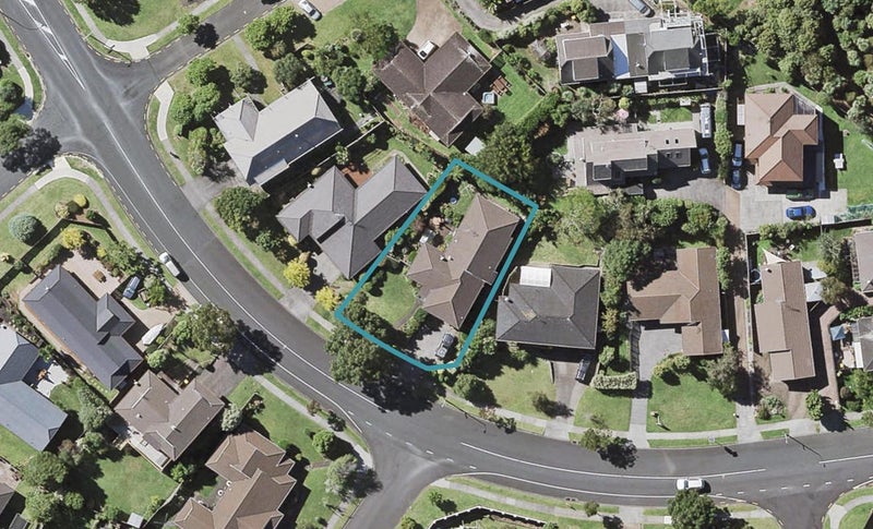 57 Mirrabooka Avenue, Botany Downs, Auckland - Carousel 1