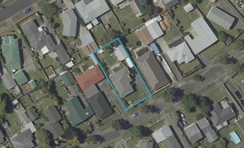 31 Raglan Avenue, Cloverlea, Palmerston North - Carousel 1
