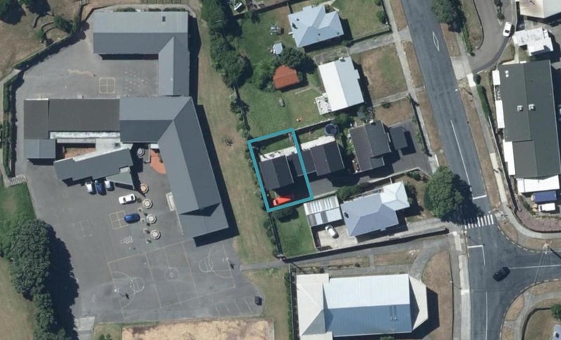 58B Te Pene Avenue, Titahi Bay, Porirua - Carousel 1
