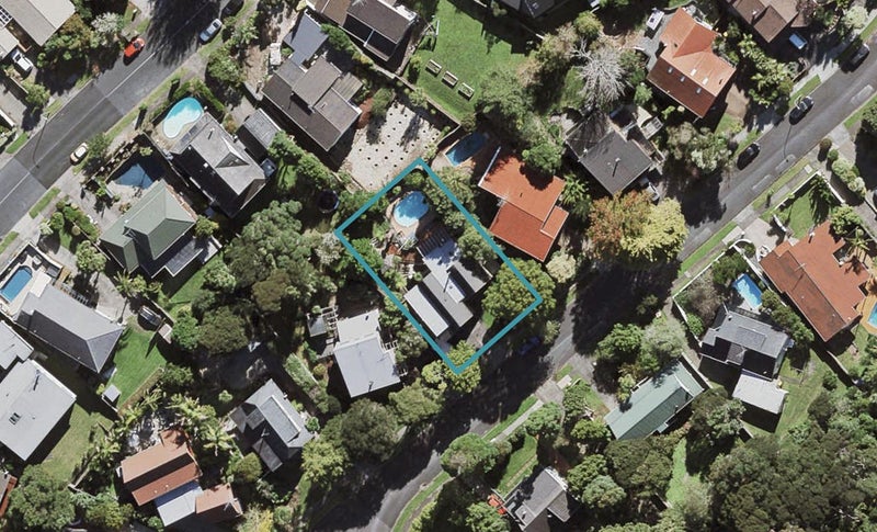 21 Holyoake Place, Chatswood, Auckland - Carousel 1