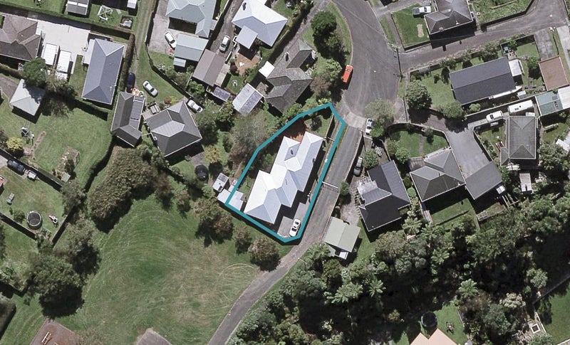 16 Barry Street, Ferndale, New Plymouth - Carousel 1