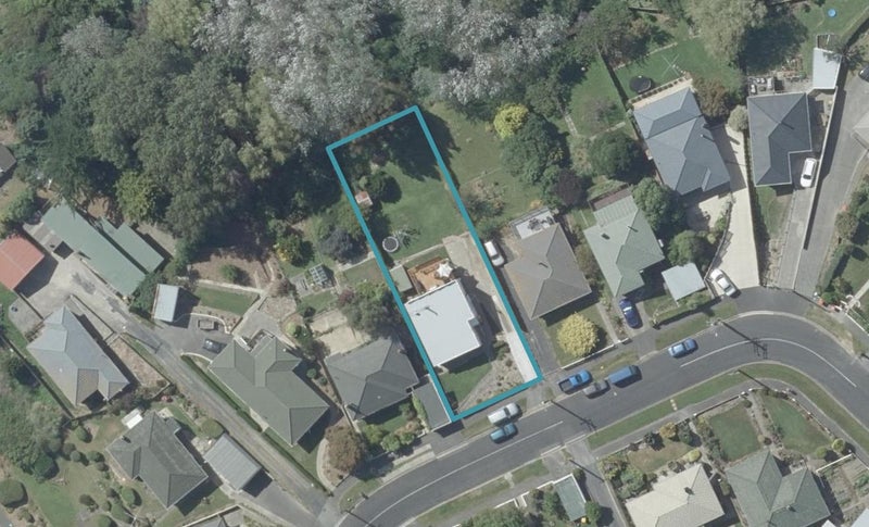 16 Koremata Street, Green Island, Dunedin - Carousel 1