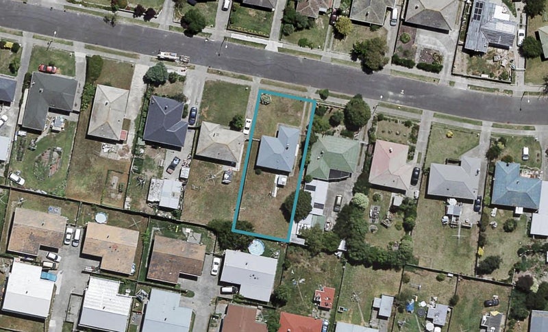 24 Curling Crescent, Onekawa, Napier - Carousel 1