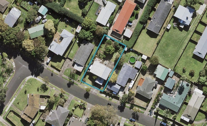 9 Waterlea Avenue, Mangere Bridge, Auckland - Carousel 1