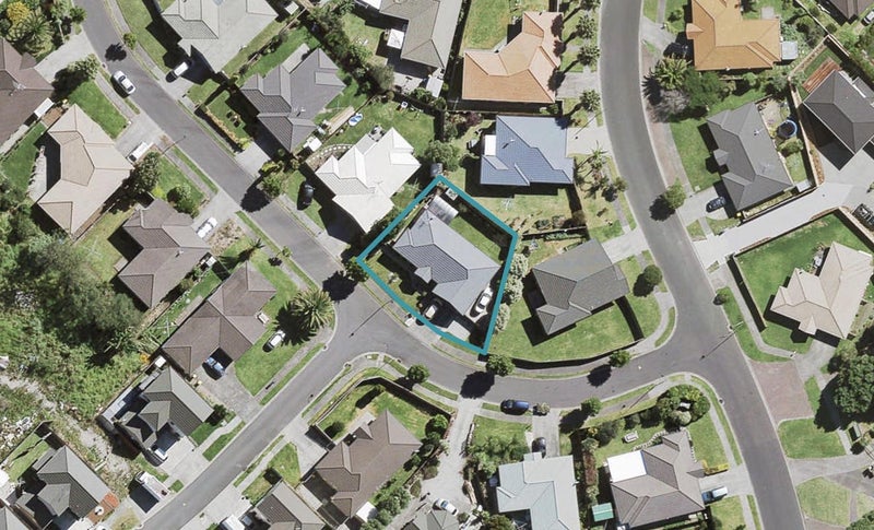 18 Ferngrove Avenue, Ranui, Auckland - Carousel 1