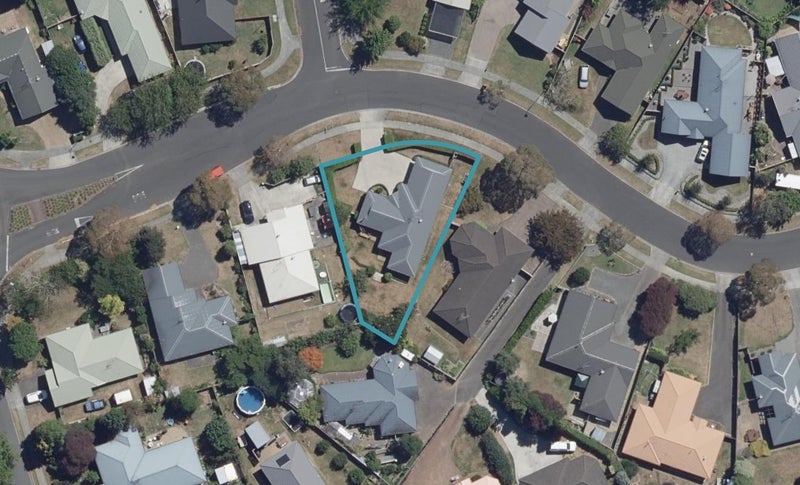 75 Diomede Glade, Flagstaff, Hamilton - Carousel 1