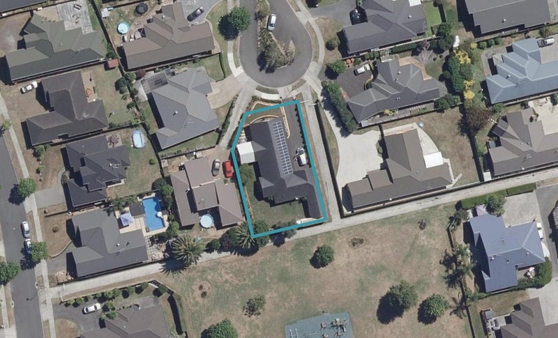 18 Grasmere Court, Huntington, Hamilton - Carousel 1