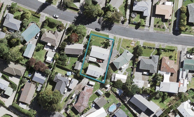 35 Jillian Drive, Ranui, Auckland - Carousel 1