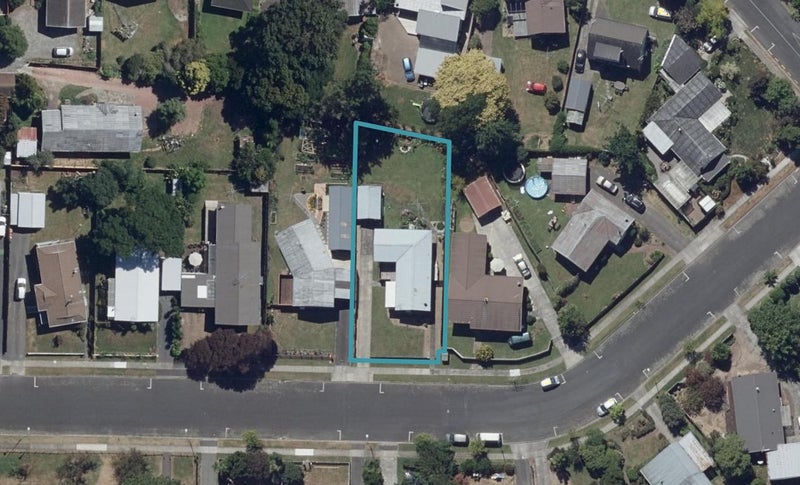 26 Hibiscus Avenue, Hamilton Lake, Hamilton - Carousel 1