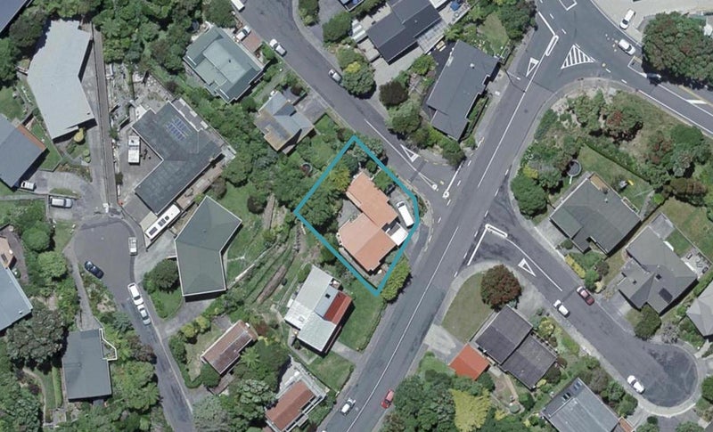 6 Chartwell Drive, Crofton Downs, Wellington - Carousel 1