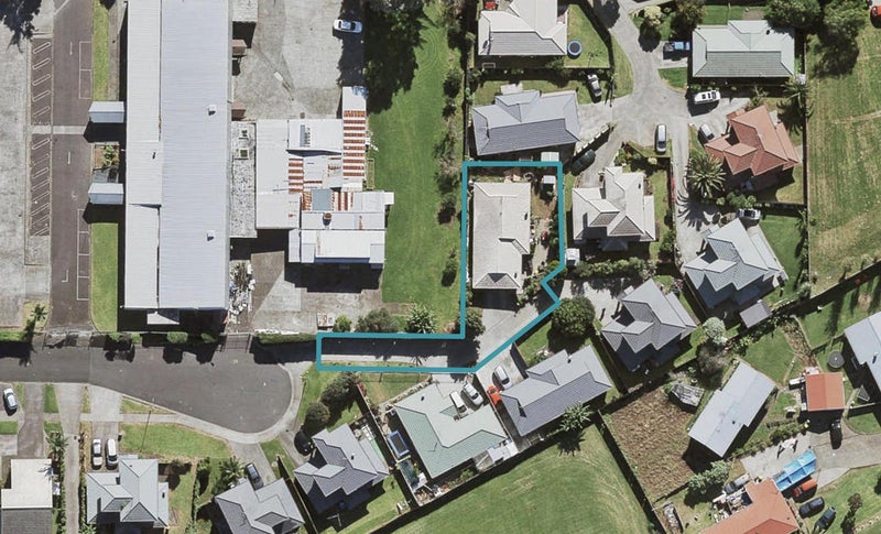 12 Glenpark Place, Favona, Auckland - Carousel 1