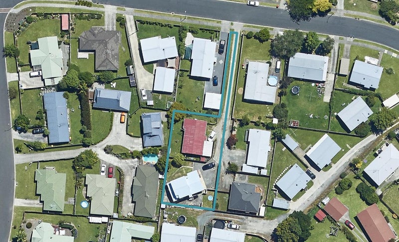 17B Solomon Street, Brookfield, Tauranga - Carousel 1