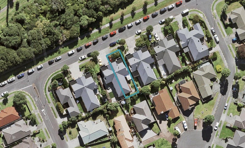 31 Lazurite Drive, Westgate, Auckland - Carousel 1
