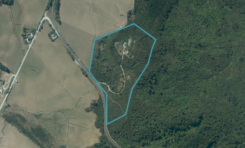 2044 Takaka-Collingwood Highway, Milnthorpe, Golden Bay / Mohua - Carousel 1