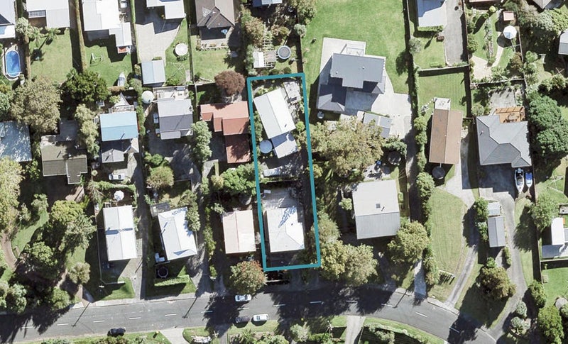 1/16 Penton Road, Stanmore Bay, Whangaparaoa - Carousel 1