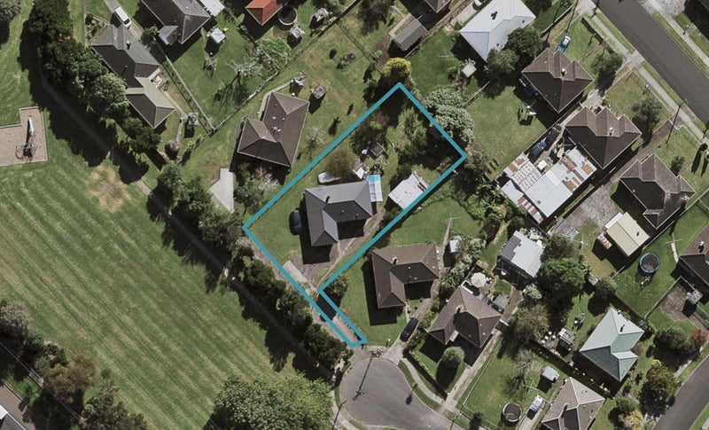 11 Natalie Place, Otara, Auckland - Carousel 1