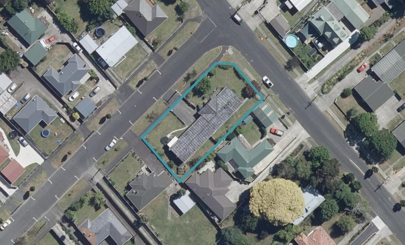 17 Heath Street, St Andrews, Hamilton - Carousel 1
