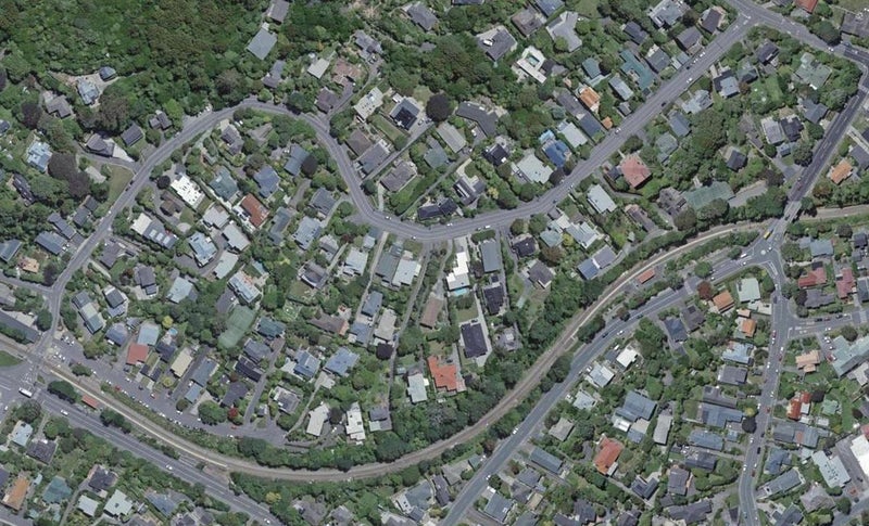 35 Simla Crescent, Khandallah, Wellington - Carousel 1