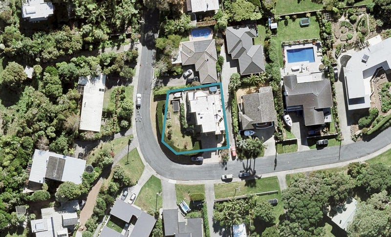 2 Marama Street, Torbay, Auckland - Carousel 1
