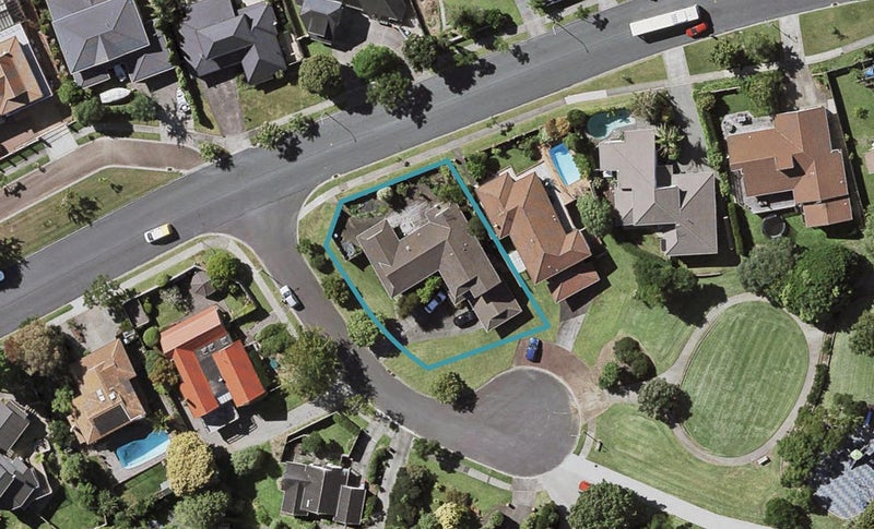 16 Panapa Drive, Saint Johns, Auckland - Carousel 1