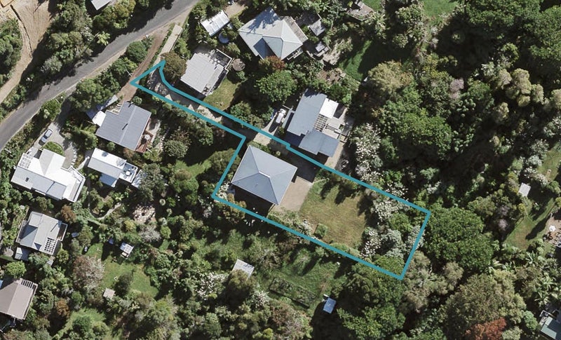 14B Tiri Road, Oneroa, Waiheke Island - Carousel 1