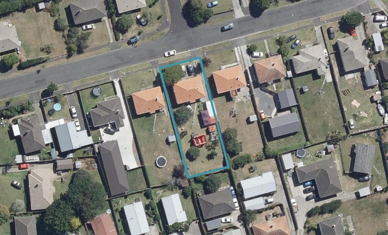 8 Douglas Crescent, Fairfield, Hamilton - Carousel 1