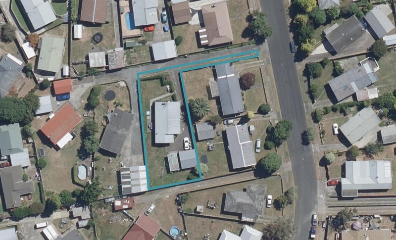 20 Oakfield Crescent, Pukete, Hamilton - Carousel 1