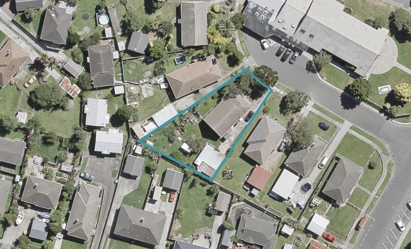 3 Puketapu Grove, Waiwhetu, Lower Hutt - Carousel 1