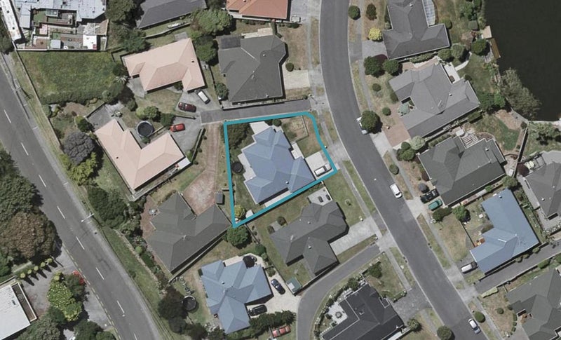 20 Lorna Irene Drive, Raumati South, Paraparaumu - Carousel 1