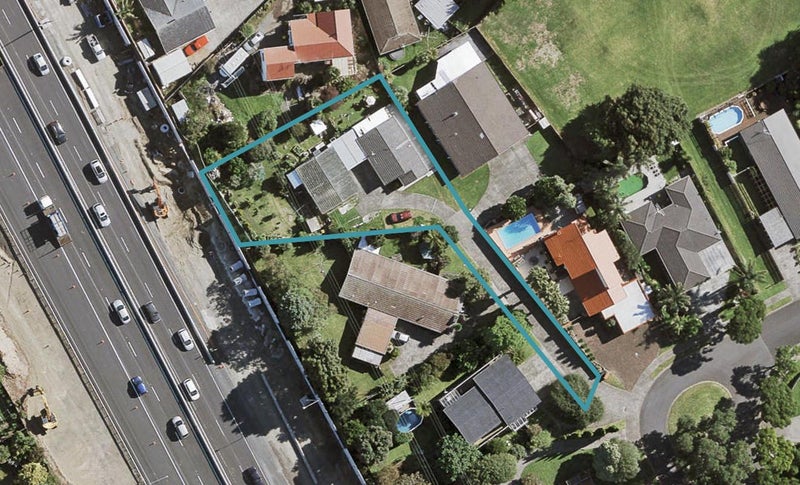 2/17 Corolu Place, Conifer Grove, Takanini - Carousel 1