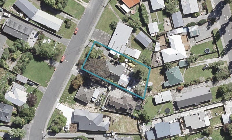 7 Jocelyn Crescent, Pinehaven, Upper Hutt - Carousel 1