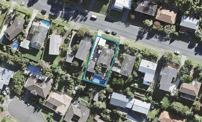 85 Stapleford Crescent, Browns Bay, Auckland - Carousel 1
